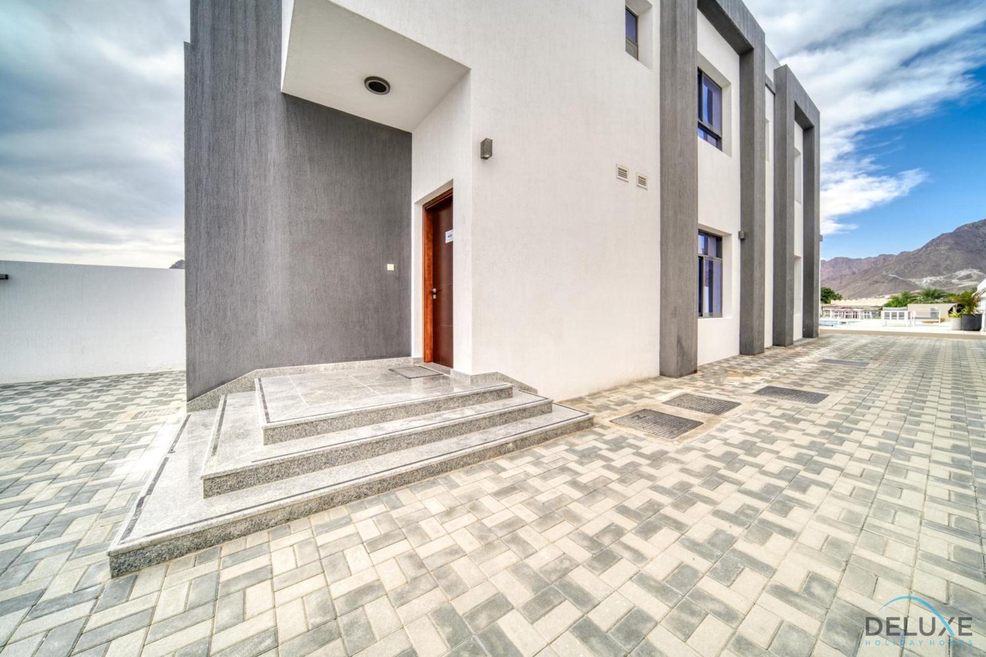 Apartment Limited Offer 3br With Bbq, Pool & Relaxing Views By Deluxe Homes