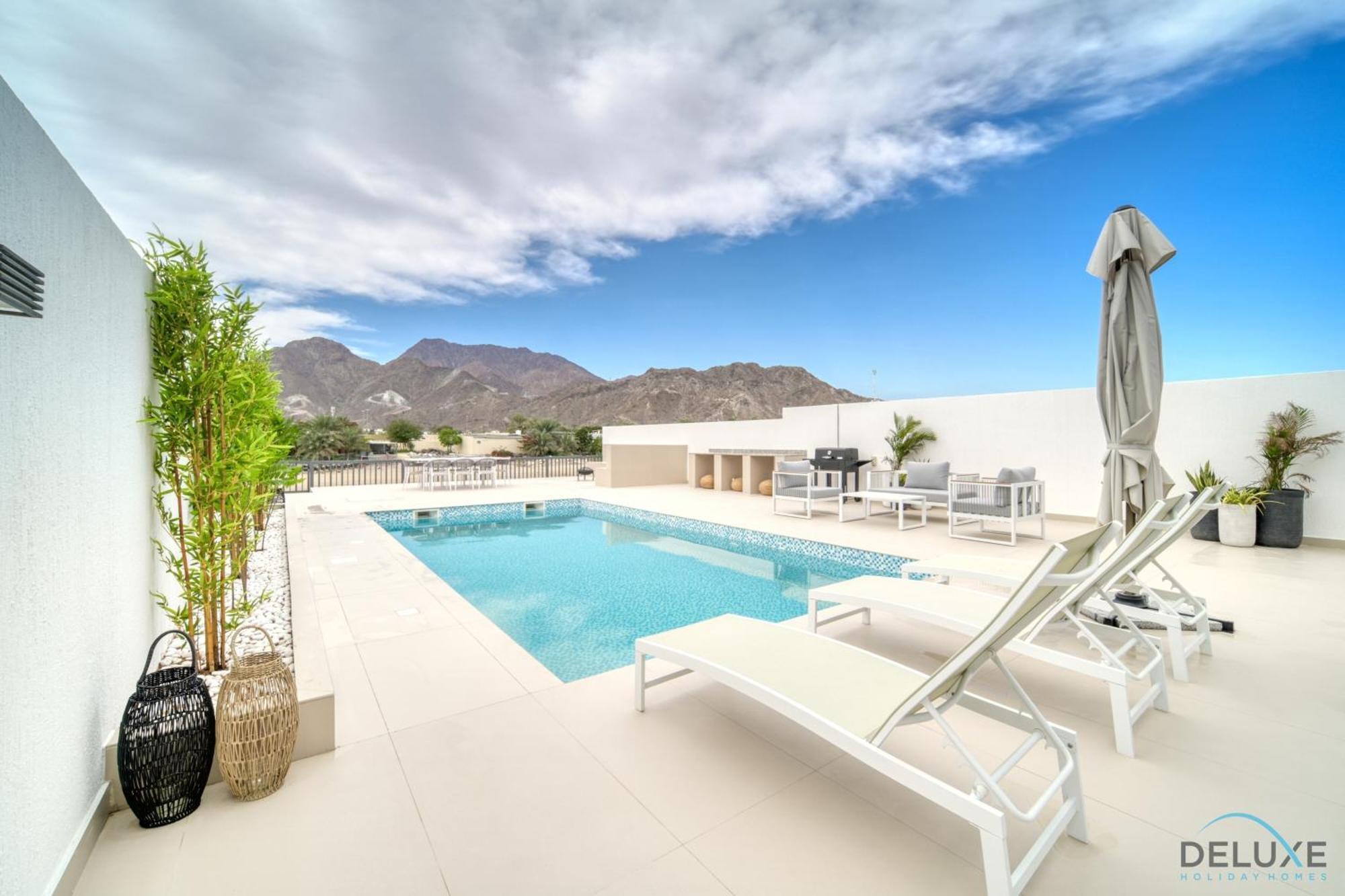 Apartment Limited Offer 3br With Bbq, Pool & Relaxing Views By Deluxe Homes Fujairah