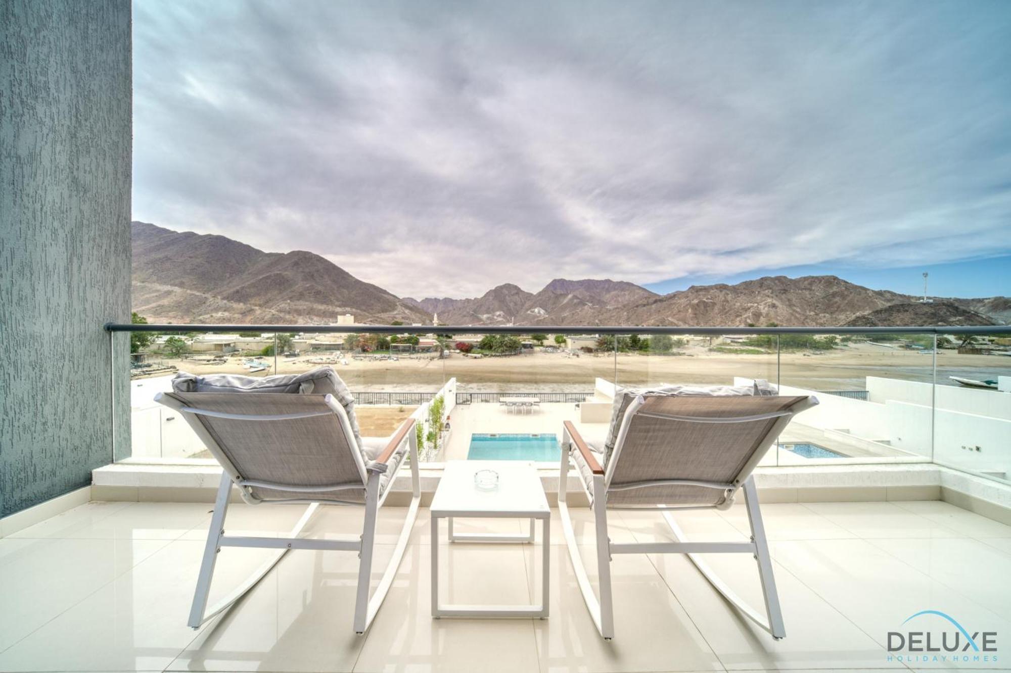 Apartment Limited Offer 3br With Bbq, Pool & Relaxing Views By Deluxe Homes *