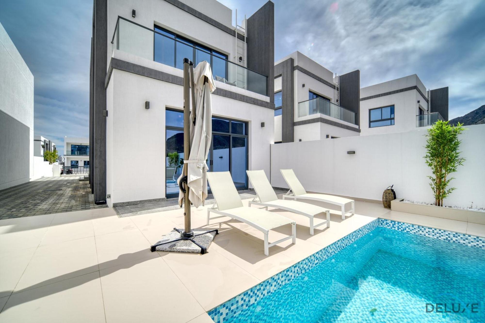Apartment Limited Offer 3br With Bbq, Pool & Relaxing Views By Deluxe Homes *