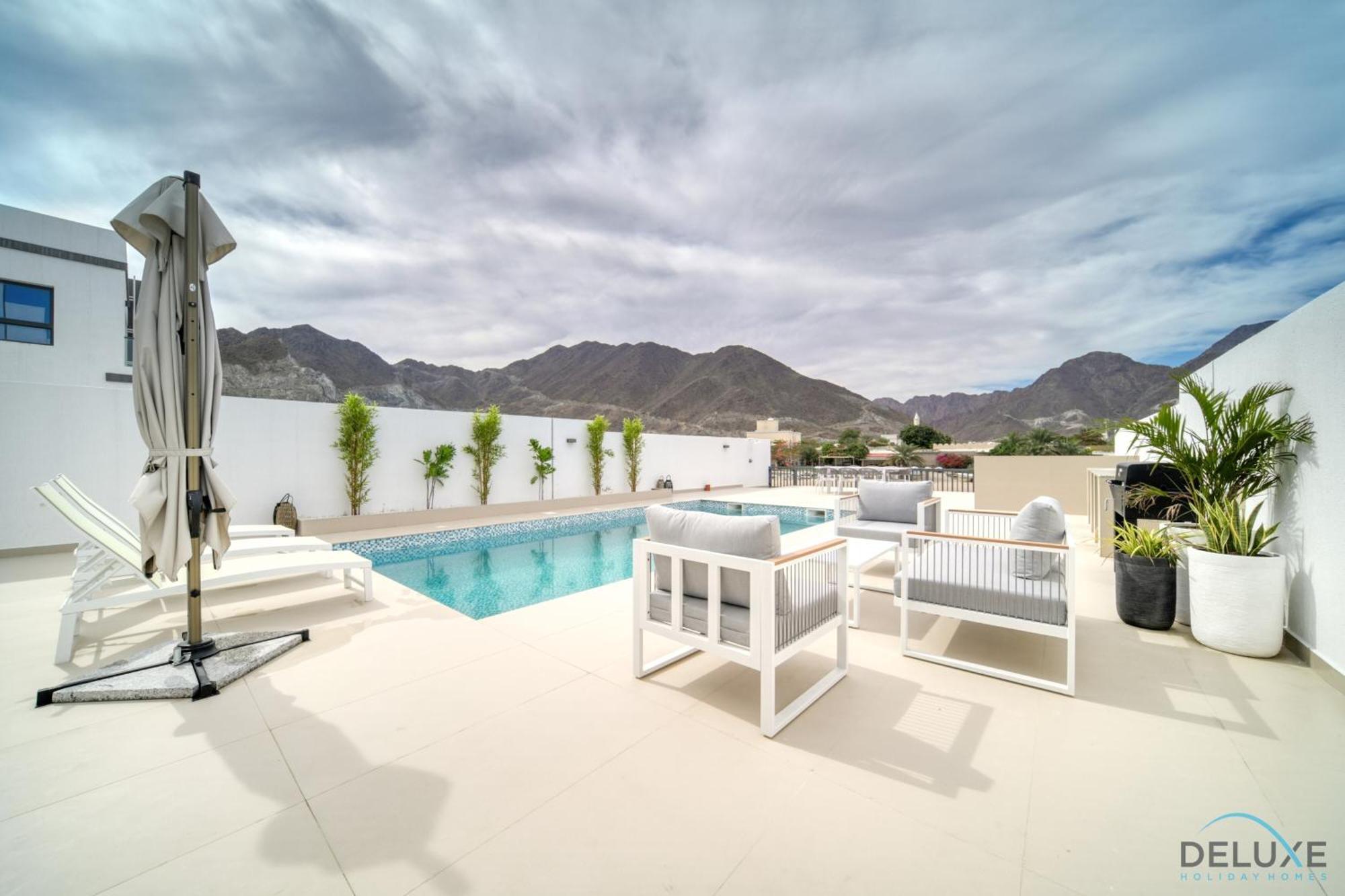 Limited Offer 3br With Bbq, Pool & Relaxing Views By Deluxe Homes Fujairah