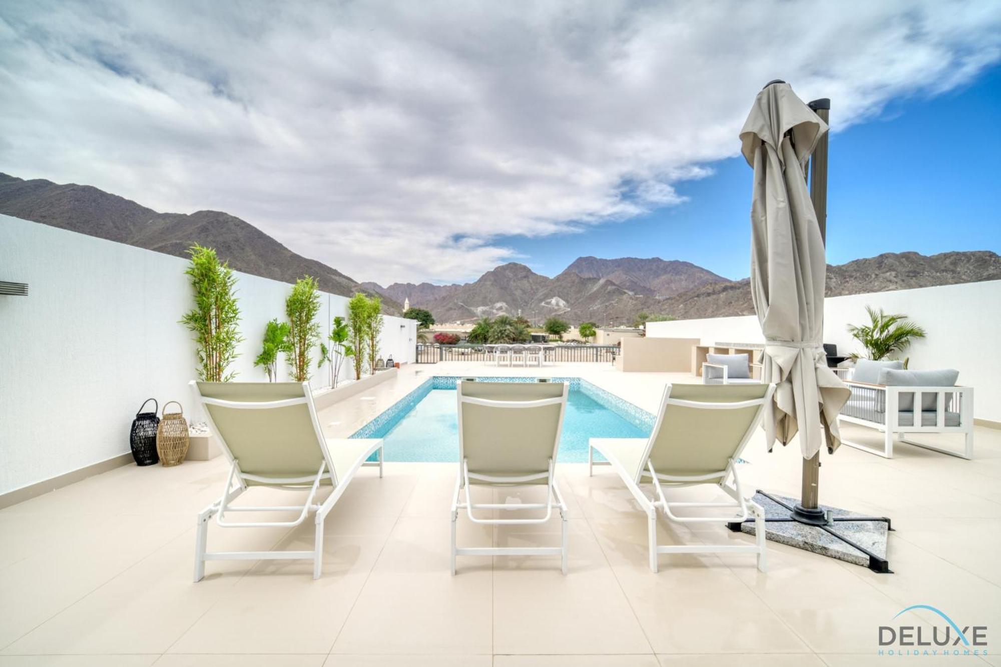 Apartment Limited Offer 3br With Bbq, Pool & Relaxing Views By Deluxe Homes